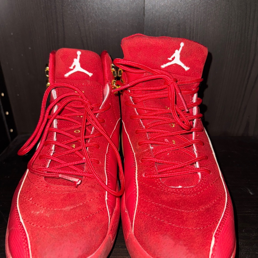 Jordan Men's Vibrant Red Sneakers